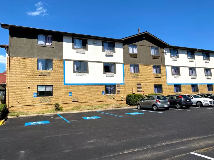 hotels near norfolk airport