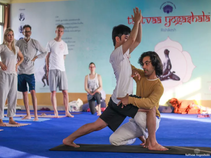 200 hour yoga teacher training in rishikesh