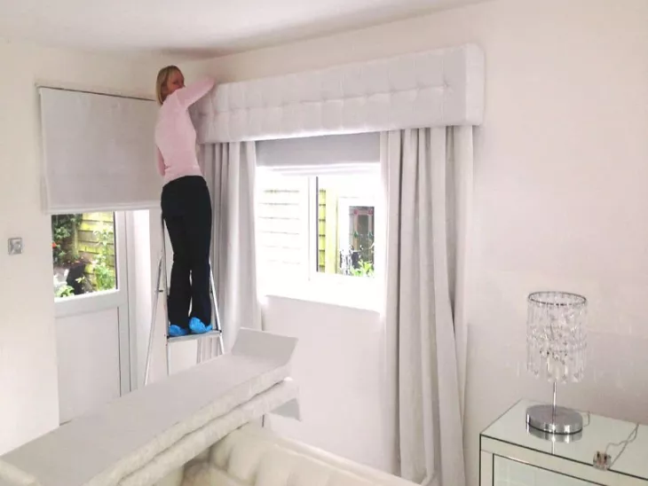 Curtains Fixing 