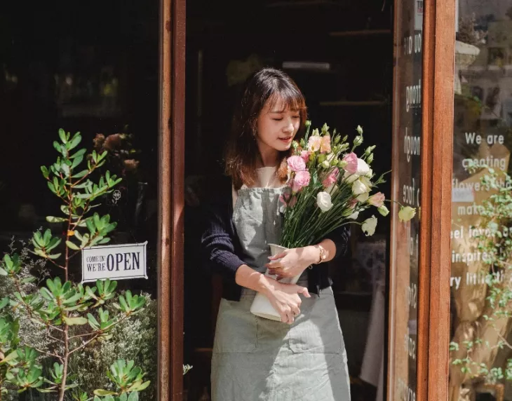 Asian women love receiving gifts from their romantic partners during special occasions.