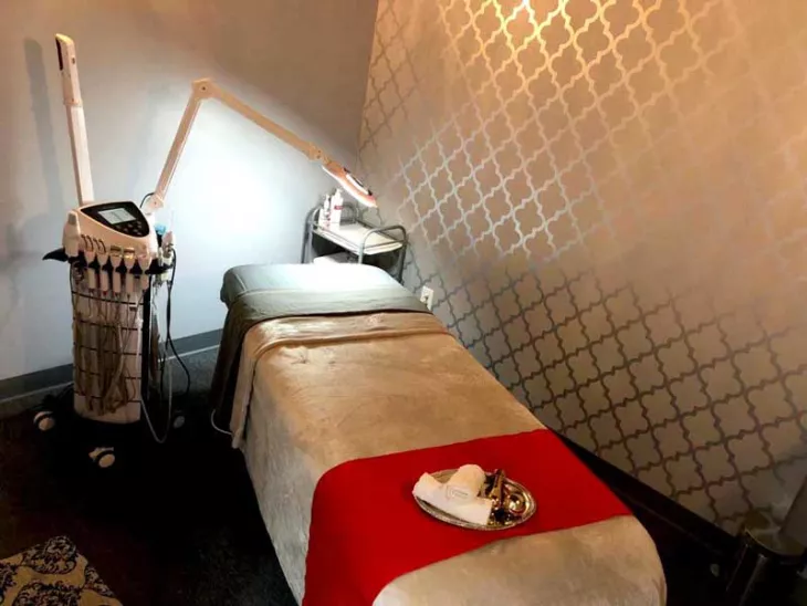 LE BLANC DAY SPA