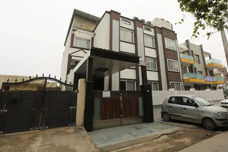 PG IN GREATER NOIDA
