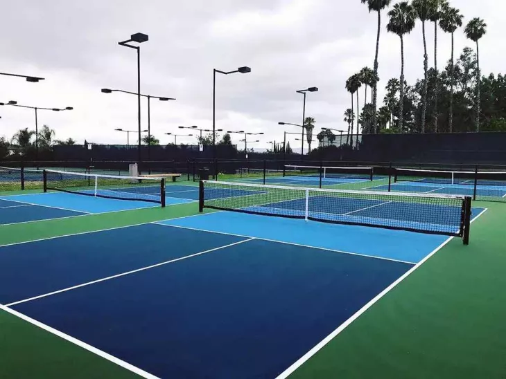 private tennis club,