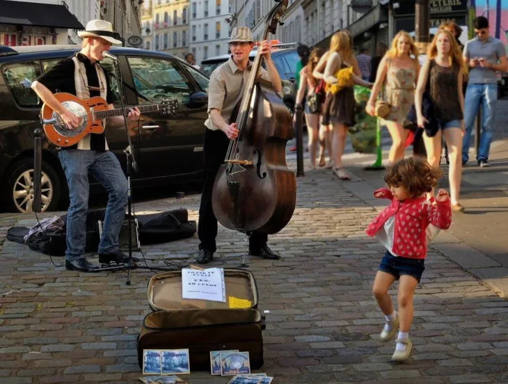 Street musicians