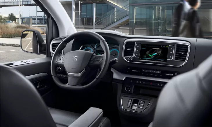 Peugeot e-Traveler