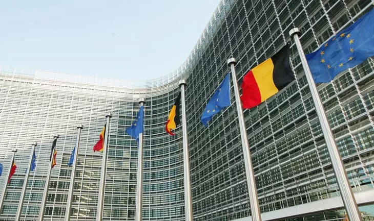 The Digital Services Act and the Digital Markets Act will protect the consumer
