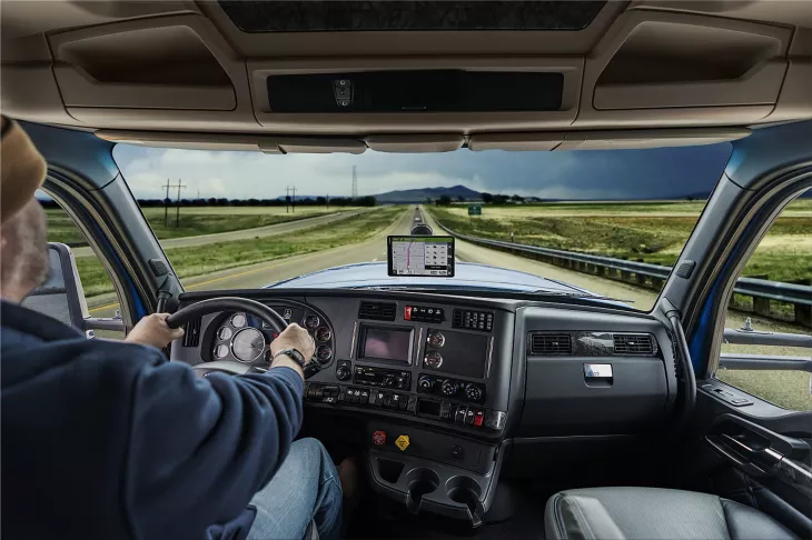 A perfect view of the road with the new Dezl LGV navigation from Garmin