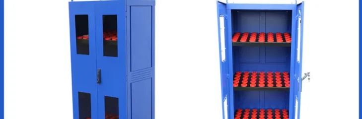 TOOL CABINET