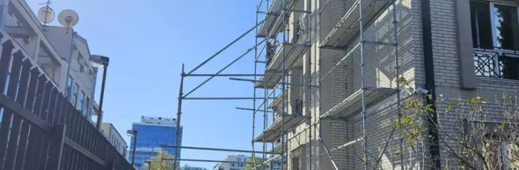 facade scaffolding for rent on a construction site