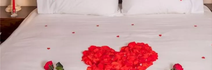 How to decorate the bedroom of the newlyweds