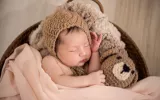 Choosing the right clothing and size can be an arduous task. Your tiny baby needs the perfect fit. Read on to know how to choose the right size of clothes for your baby and why it is important to ensure that.